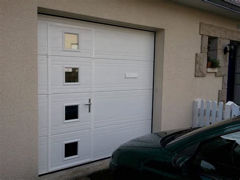 porte de garage avec hublot et portillon|Porte de Garage Sectionnelle Avec Hublots Manuelle + Portillon .